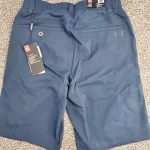 Mens Under Armour golf shorts
